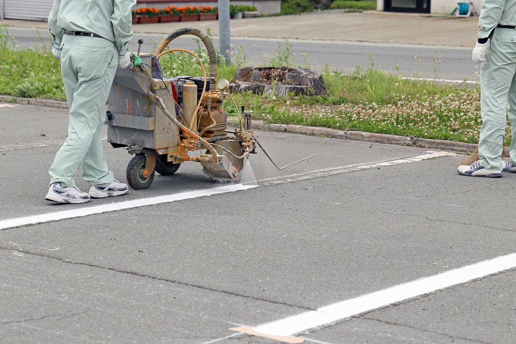 駐車場ライン施工